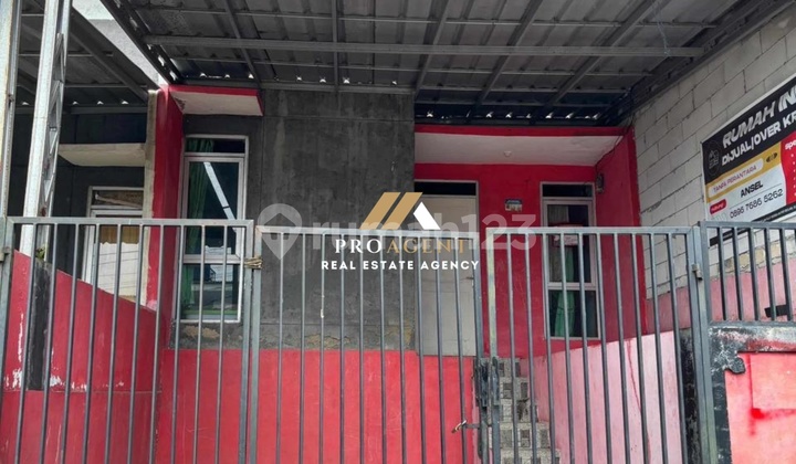 Take Over House Ready to Occupy - Strategic Location and Comfortable Environment