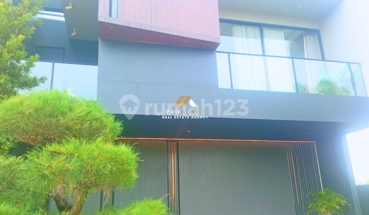 Rumah Mewah 2 Lantai - Desain Cantik untuk Keluarga Besar Rumah Mewah 2 Lantai - Desain Cantik untuk Keluarga Besar
