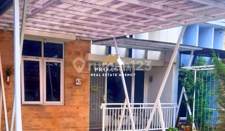 Comfortable Residence with Strategic Location near LRT Harjamukti