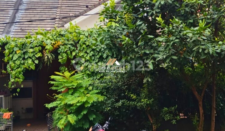 Unit Langka! Rumah Hook dengan Taman Rindang di Pamulang Unit Langka! Rumah Hook dengan Taman Rindang di Pamulang