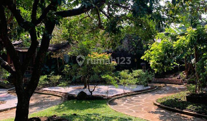 Rumah Luas di Komplek Kpkn 2