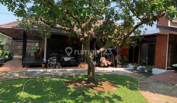 Rumah Luas di Komplek Kpkn 6
