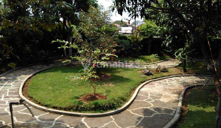 Rumah Luas di Komplek Kpkn 9