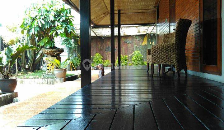 Rumah Luas di Komplek Kpkn 12