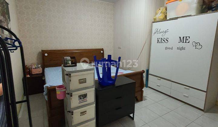 Ruko 4 Lantai Disewakan di Jalan Kartini, Depok 6