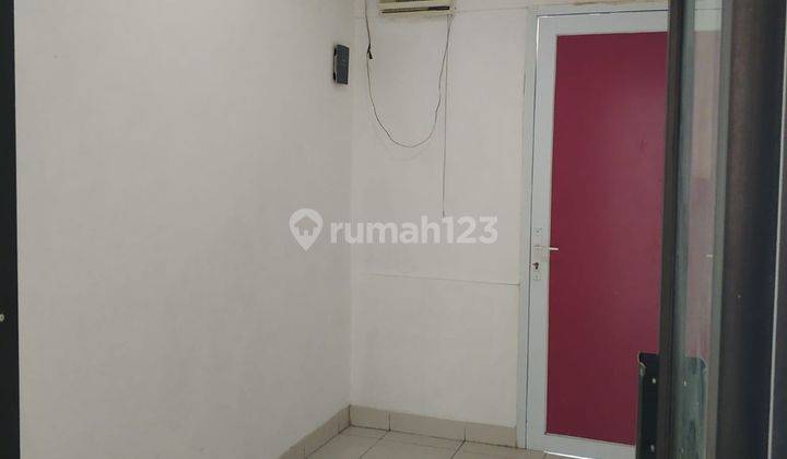 Rumah Bagus Disewakan di Alamanda Boulevar, Depok 27