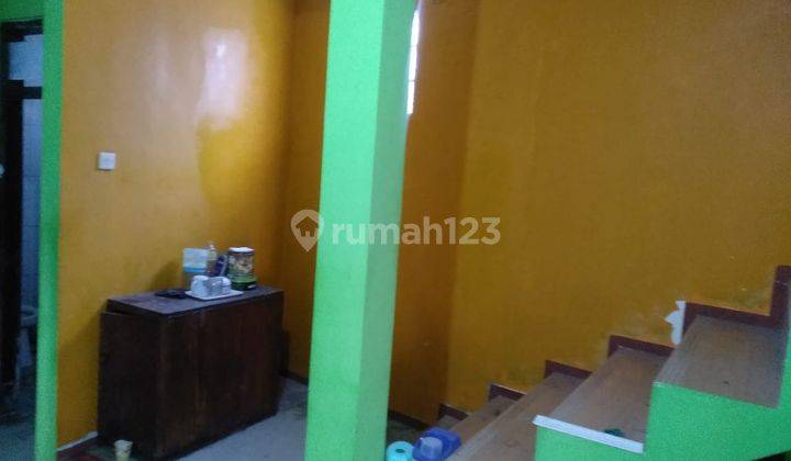 Rumah 2 Lantai Dijual di Jl. Layung Sari, Empang 8