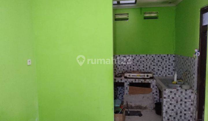 Rumah 2 Lantai Dijual di Jl. Layung Sari, Empang 11