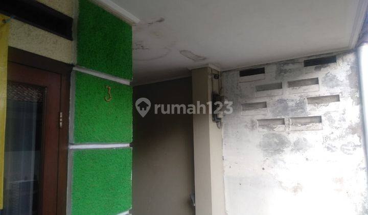 Rumah 2 Lantai Dijual di Jl. Layung Sari, Empang 12