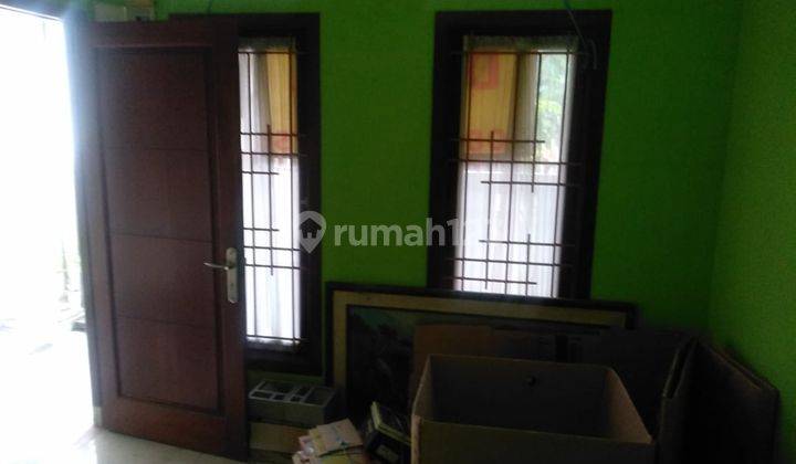 Rumah 2 Lantai Dijual di Jl. Layung Sari, Empang 14