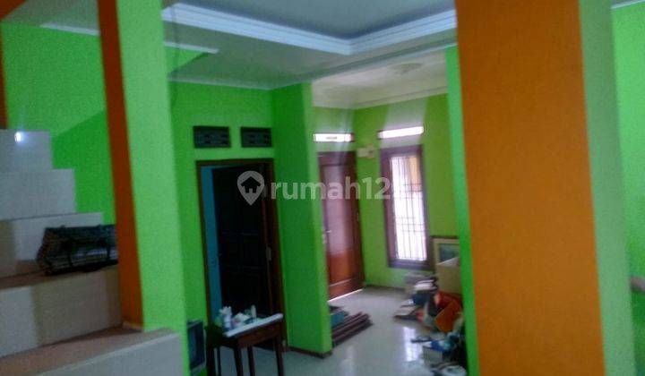 Rumah 2 Lantai Dijual di Jl. Layung Sari, Empang 21