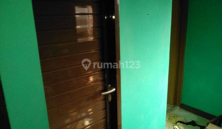 Rumah 2 Lantai Dijual di Jl. Layung Sari, Empang 22