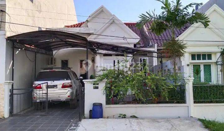 Dijual Rumah Siap Huni di Telaga Kahuripan, Kemang 1