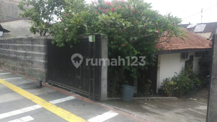 Dijual Rumah Luas Tanah 1.270 M2 di Jalan Otista, Bogor 2