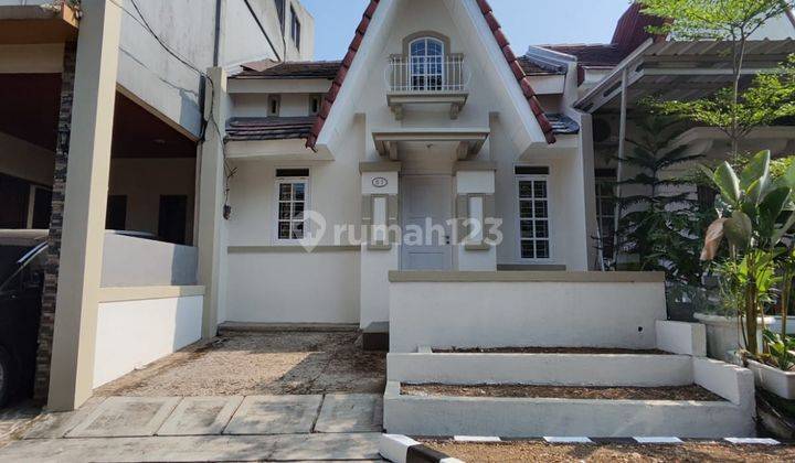 Rumah Dijual Siap Huni di Victoria, Sentul City 2