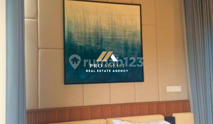 Rumah Ekslusif 2 Lantai dengan Konsep American Classic