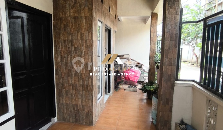 Rumah 2 Lantai Siap Huni - Lokasi Strategis dan Lingkungan Aman 2