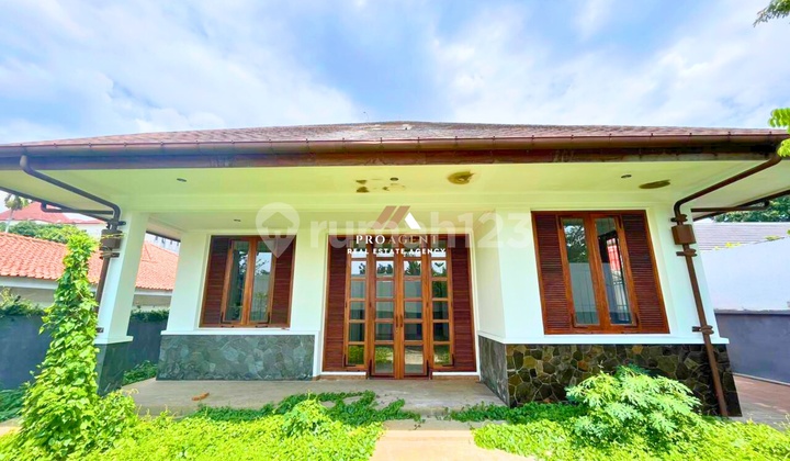 Hunian Asri di Lokasi Strategis - Cocok untuk Usaha atau Tinggal