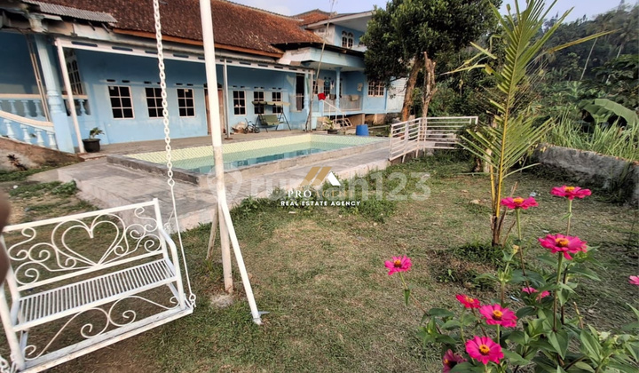 Peluang Investasi! Villa Besar dengan View Pegunungan Peluang Investasi! Villa Besar dengan View Pegunungan