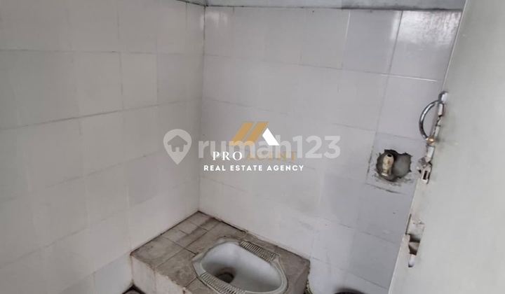 Rumah Minimalis dengan Carport Muat 2 Mobil - Siap Huni 2