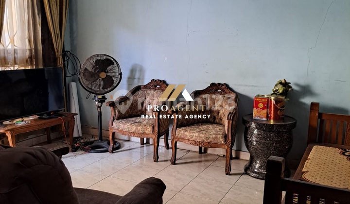 For Sale 2-Story House Near Highway and Station in Nuri Bintaro Jaya For Sale 2-Story House Near Highway and Station in Nuri Bintaro Jaya