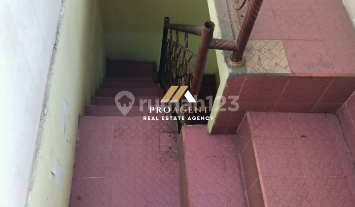 Dijual Rumah 2 Lantai di Perumahan Cimandala 2