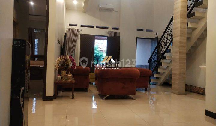 ruang tamu dijual rumah huni 2 lantai