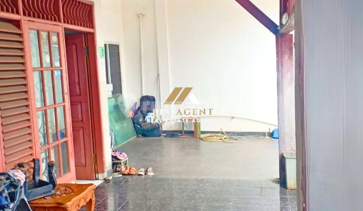 Rumah 3 Lantai Siap Huni di Kebon Pedes - Nyaman dan Strategis 2