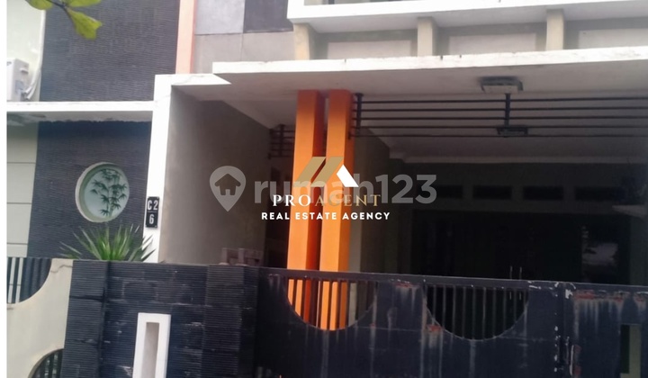 Dijual Rumah 2 Lantai SHM Siap Huni di Griya Nugratama, Cianjur 1
