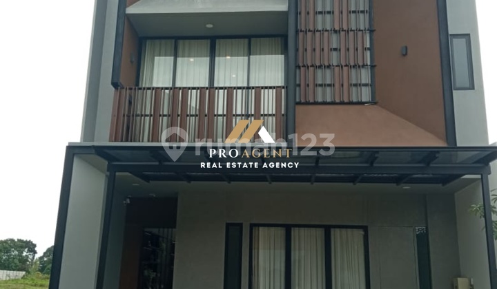 Dijual Rumah 3 Lantai Dekat Tol di Kawasan OCBD - Bogor 1