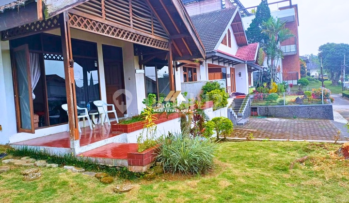 Villa 3 Kamar Tidur, Taman Luas, Cocok untuk Keluarga