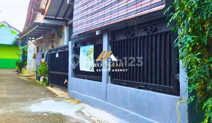 Rumah Hook Jalan Gang - Nyaman & Strategis Rumah Hook Jalan Gang - Nyaman & Strategis