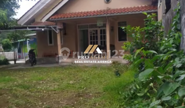 Rumah Siap Huni - dengan Halaman Luas dan Nyaman