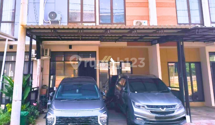 Rumah 2 Lantai dengan Carport yang Luas dan Nyaman