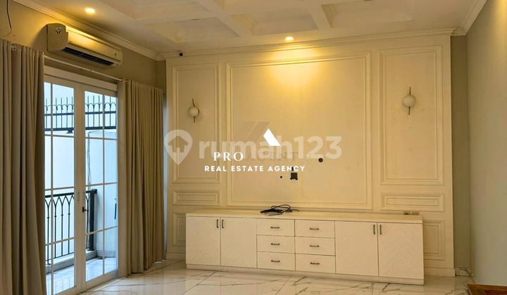 Siap Huni! Rumah Premium 3 Lantai dengan Desain Elegan & Lokasi Nyaman 2