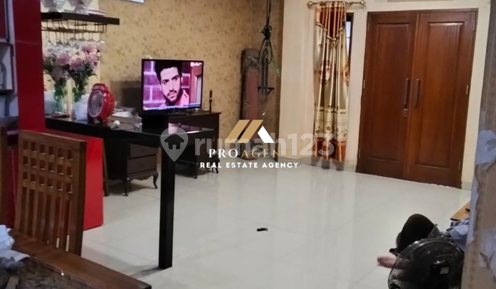 For Sale: 35-Room Boarding House with SHM in Bintaro, Near Pondok Ranji Toll Road 2