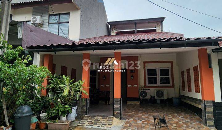 Dijual Rumah 3 Lantai Full Furnish Dekat Jungle Land di Tampak Siring, Sentul City 1