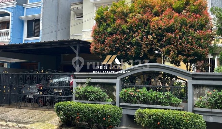 Dijual Rumah SHM Dekat Tol Cibubur di Raffles Hills 2