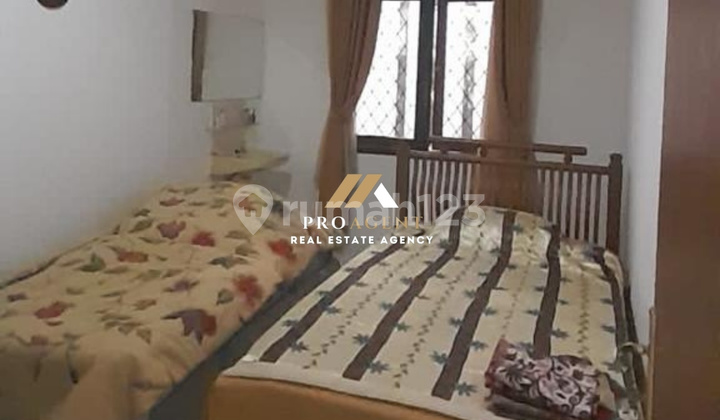 2-Story House with a Spacious and Comfortable Yard 2