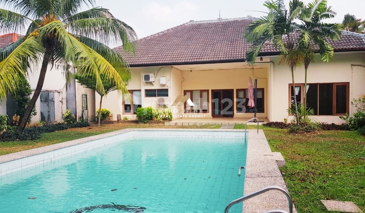 Dijual Rumah Lux 1.050 m2 Plus Pool di Kemang Selatan, Jakarta Selatan