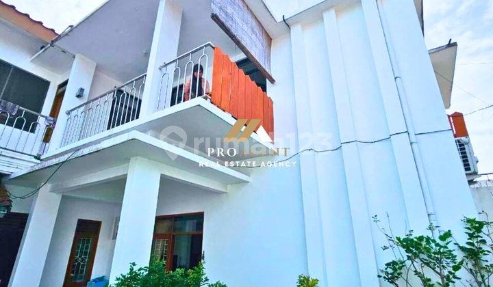 Hunian Modern 2 Lantai Warna Putih - Pilihan Tepat untuk Keluarga Besar 2