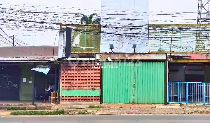 Kesempatan Usaha! Disewa Ruko Strategis di Lokasi Ramai Kesempatan Usaha! Disewa Ruko Strategis di Lokasi Ramai