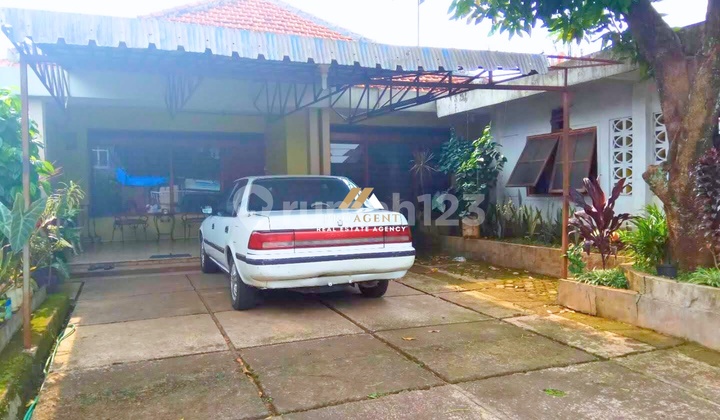 Di jual rumah asri luas dan strategis di jln raya cibuluh Di jual rumah asri luas dan strategis di jln raya cibuluh