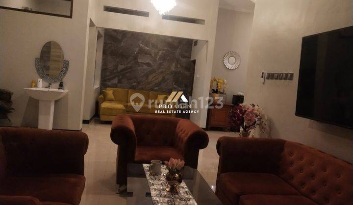 ruang tamu dijual rumah huni 2 lantai