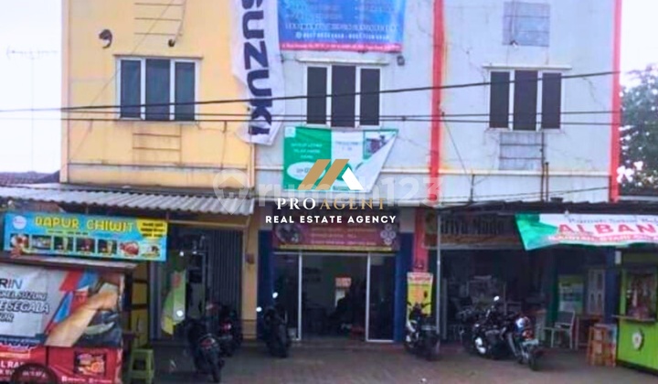 Ruko 3 Unit 2 setengah Lantai Dijual - Lokasi Strategis & Siap Usaha Ruko 3 Unit 2 setengah Lantai Dijual - Lokasi Strategis & Siap Usaha