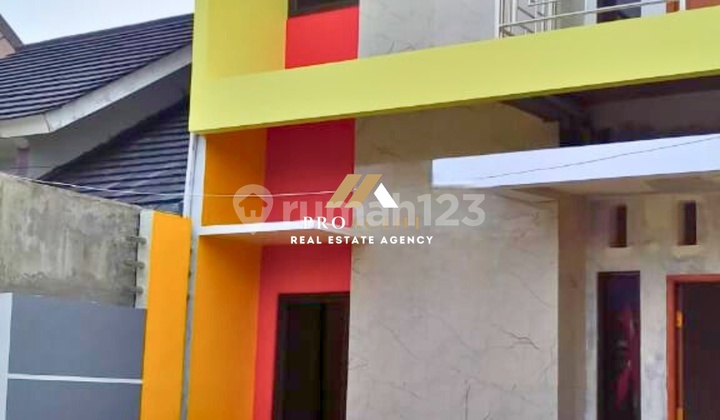 Rumah 3 Lantai - Lokasi Strategis dan Siap Huni 1