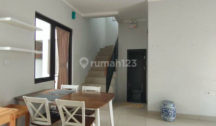 Disewakan Murah Rumah Summarecon Bekasi Cluster Burgundy 2