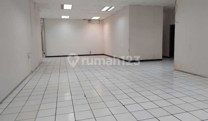 3-Storey Building on Merdeka Main Road, Sumur Bandung Sub-District 3-Storey Building on Merdeka Main Road, Sumur Bandung Sub-District