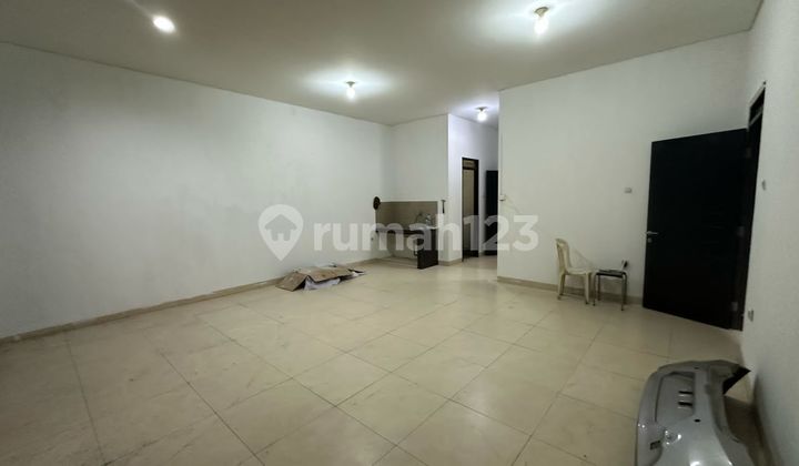 Main Road Business Space on Moh Toha Street Near Regol Kurdi, Astana Anyar District, Bandung