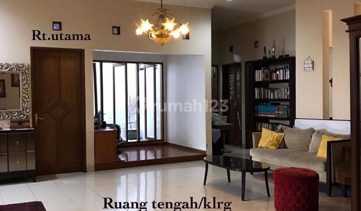 Rumah tinggal 1 1/2 lantai di Komplek Batununggal Indah
 Bandung 1